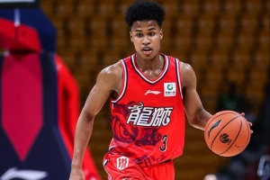 广州队主教练：彰华非平时训练很刻苦 我应该给他更多的上场时间