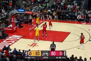 41岁继续飞！詹姆斯垫步起飞 接超高空接单臂炸扣！