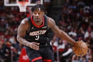 欲速则不达啊！小贾+电风扇合力抢断 但传前场阿门失误出界