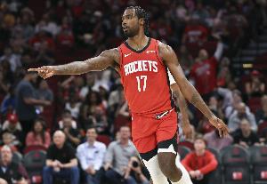 大合同快铁没了！伊森过去八场三分球25中1 过去六场18中0