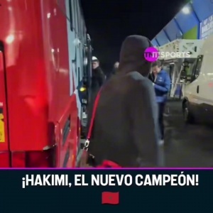 天降冠军！巴黎8-2横扫切尔西+非洲杯改判，阿什拉夫赛后笑嘻了