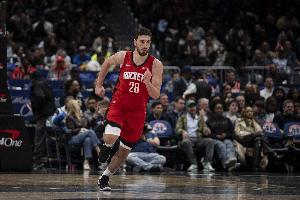 场均20.2分8.9板6.1助！明天火箭再战湖人 中锋申京将复出