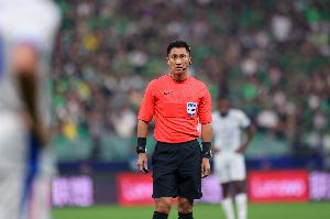 直播吧：马宁将执法中超第3轮国安vs申花，连续两年主哨京沪大战