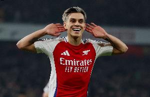 特罗萨德：力争捧起联赛杯冠军 对阵葡体？他们逆转晋级很出色