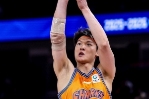 正负值+20！王哲林半场6中5高效拿下11分4篮板