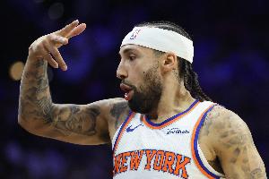 能攻善传！阿尔瓦拉多半场8中4贡献13分7助 三分5中3