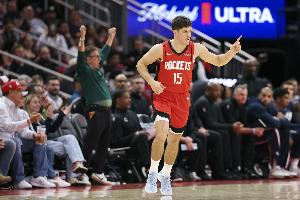 乌度卡谈关键时刻用人：取决于攻防需要 谢泼德的防守进步显著