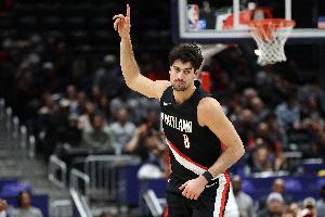 关键两罚杀死比赛！阿夫迪亚21中9砍32分11板5助 罚球16中13