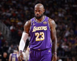 里夫斯：41岁詹姆斯的运动能力仍胜过95%的球员 这令人瞠目结舌