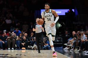 ❗Shams：雄鹿希望字母哥受伤后本赛季剩余比赛休战 字母哥拒绝！