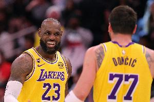 背靠背第二战三双？东契奇：没有老詹我们赢不了 他打球看着过瘾