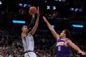 落后1分敢压时间！文班亚马找准机会 中距离稳稳命中绝杀太阳