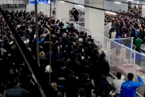 大连北看台晒球迷赛前热身视频：足球城的名字永不可替代