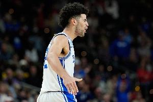 疯三首轮首日：布泽尔兄弟救蓝魔 状元热门迪班萨一轮游 冷门频发