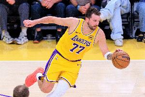 8连胜！魔术师：湖人在季后赛临近之际打出了最佳状态