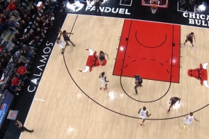 赚到！哈登三分命中&同时塞克斯顿被吹一级恶意犯规 加罚再拿1分