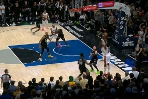 反超2分！克林根好掩护 格兰特兜出来底角三分命中！