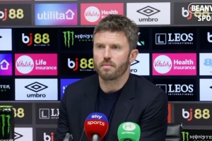 卡里克：梅努和马奎尔的合同正在谈判中，希望以正确的方式完成