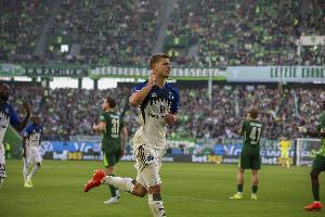 汉堡门将：魏登费勒绝对是我的榜样，武什科维奇求知欲极强