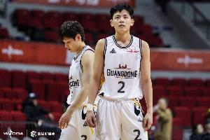 姐妹花齐划水！杨舒予&杨力维合计13中3仅拿到7分&6次失误