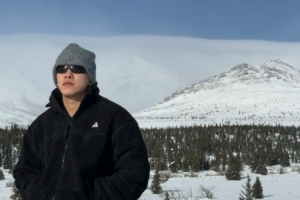 旧金山大学的大三赛季结束！王俊杰晒出游照：我身无拘