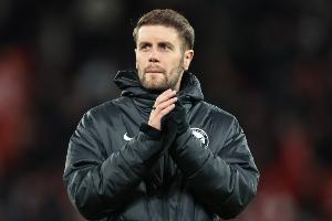 判罚尺度不一？赫尔泽勒：我说话得谨慎点别被罚了，希望英超管管