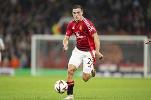 跟队：乌加特完全就是水货！曼联计划买2个中场，实际得买3个才行