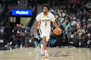 双锋来进攻！半场赫伯特·琼斯三分10中4拿12分2助 贝11分2板2助