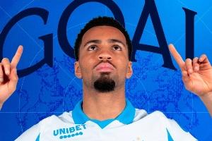 年龄差一倍的对决！19岁恩瓦内里进球难阻马赛被翻，39岁吉鲁绝杀