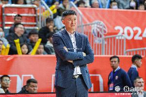 解说：广东球权要多给徐杰&胡明轩&崔永熙 得考虑外援使用方式了