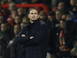 巴特：如果兰帕德现在再回切尔西，加上能够买人，我相信他会成功