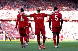 卡拉格：萨拉赫、亨利、C罗是英超历史最佳阵容的前场三叉戟