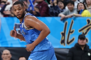 媒体人：斯佩尔曼在面对大部分CBA球队的时候 他都有着错位优势