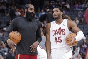 徐静雨：骑士在哈登&米切尔带领下前景明朗 今年绿军骑士会师东决