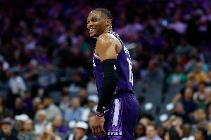 太夸张了！国王今日客战黄蜂 球队缺战人数多达10人！