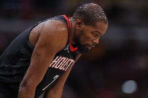 被针对很难受！杜兰特打满首节 7投仅1中拿到6分2板