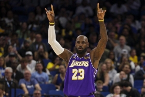 结束传奇生涯？数据媒体：詹姆斯今夏退役的概率为22%