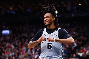 米奇：卡斯尔应入选最佳防守阵容 他经常去防对面最好球员