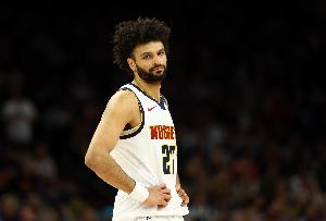 雷神怒目 统治上下半场！穆雷28中19全面开花狂砍53分6板4助！