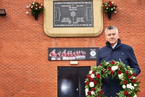 海纳悼念慕尼黑空难遇难者：拜仁与曼联的情谊应该代代相传