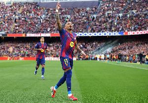 罗马诺：拉菲尼亚肌肉不适将接受检查，巴萨希望他不要冒险