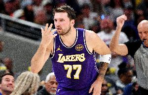 东契奇连续12场砍下30+ 湖人队史第四人 比肩科比/韦斯特/贝勒