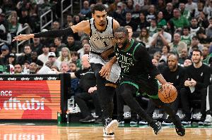 麦迪：即使你把文班过了他仍能追上来 攻他就让他保持在你身前