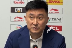 杜锋：大家对比赛始终都是非常专注 比以前好了很多