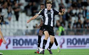 罗马诺：米兰签19岁安德烈·科斯蒂奇达协议，球员今天体检