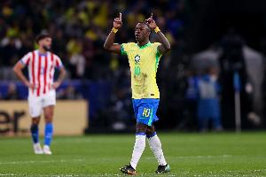 世体：维尼修斯因疲劳而不适，但希望出战克罗地亚证明自己