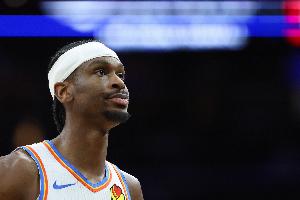 迈克·布朗：亚历山大的身体协调性不可思议 他知道如何搏得哨声