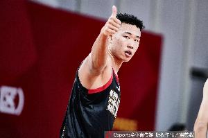郑永刚：我认为贺希宁拿今年的MVP是实至名归 一点问题都没有