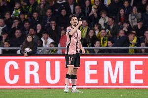 官方：维蒂尼亚右脚脚跟受伤出现炎症，未来几天将继续接受治疗