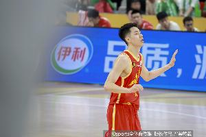 常规赛第41轮最佳阵容：朱俊龙 贾尔斯 迪亚洛 李添荣 刘颜诚